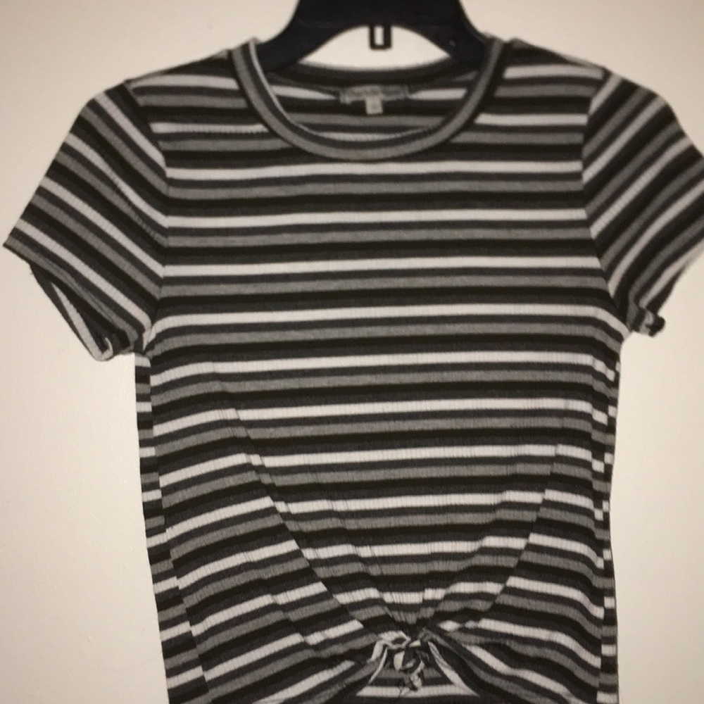 gray white striped tee